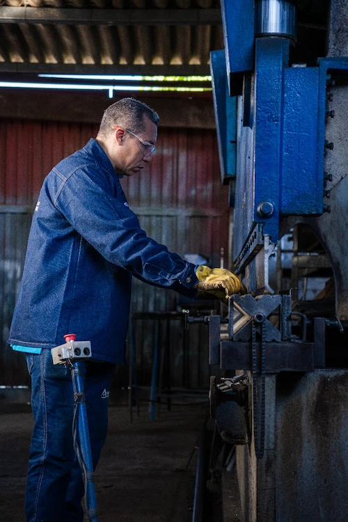 Servicio de Corte y doblado de Lámina