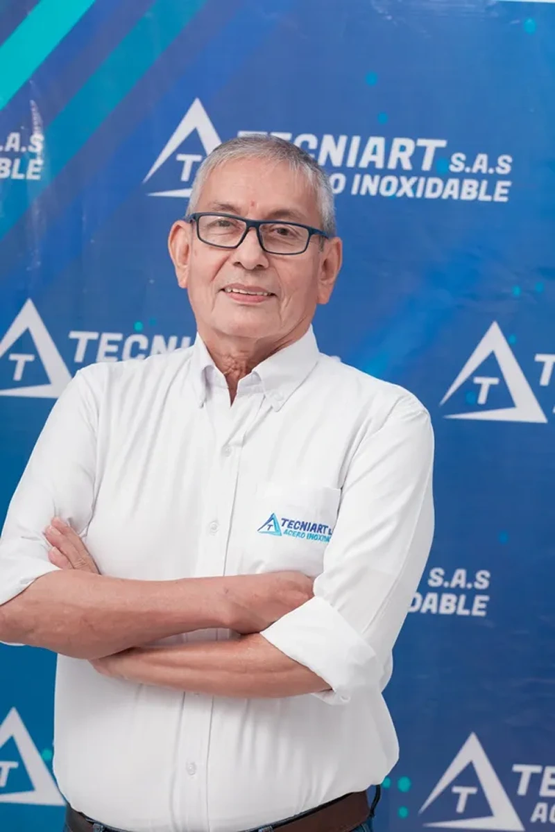 Anibal Gelves - Gerente general