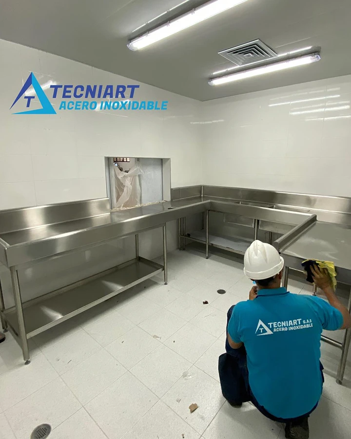 Mesones en acero inoxidable